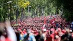 Die Fans der Schweiz laufen zum Stadion