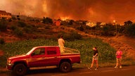 Waldbrand in Kanada versperrt Weg zu Häusern 