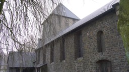 Die steinerne Lambertus-Kirche liegt mitten im Halterner Ortsteil Haltern-Lippramsdorf. 