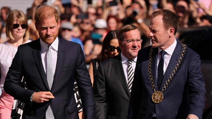 Harry besucht Pistorius und Stephan Keller in Düsseldorf