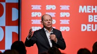 Kanzler Scholz beim Wahlkampf in Bielefeld 