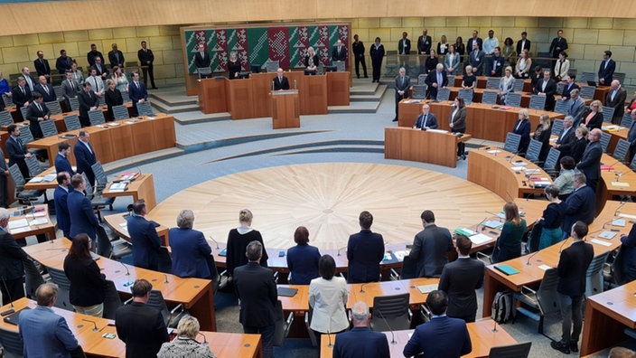 Landtag Plenum Gedenken