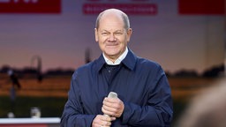 Olaf Scholz bei der Abschlußveranstaltung der SPD im Landtagswahlkampf 2022 auf dem Marktplatz an der Marktkirche.