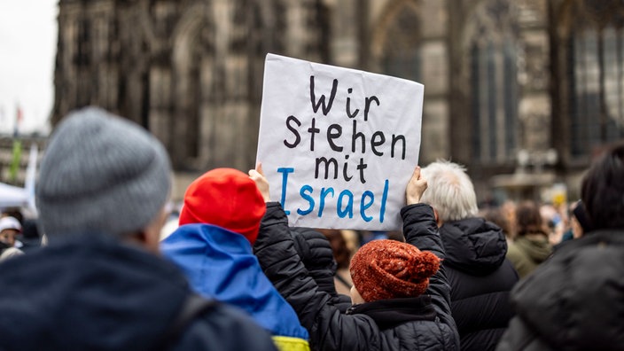 Wir stehen mit Israel - Pro-Israel-Demo vor Kölner Dom am 05.11.2023