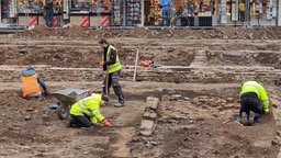 Ausgrabungsarbeiten auf Baustelle in Rodenkirchen.