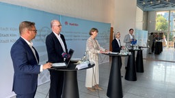 Bei der Pressekonferenz zum aktuellen Stand der Sanierung der Kölner Bühnen waren alle Beteiligten betroffen