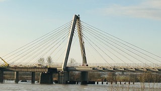 Gelenksteiger Leverkusener Brücke