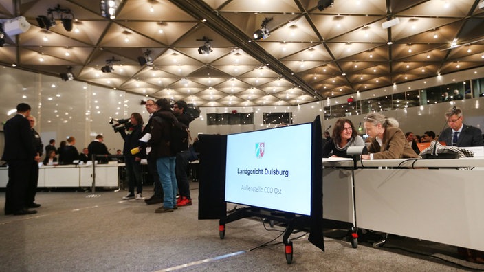 Blick in den Gerichtssaal im Kongress center der Messe