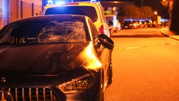 PKW-Fahrer erfasst zwei Fußgängerinnen