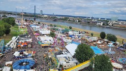 Aussicht vom Riesenrad auf die Rheinkirmes