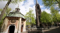 Blick auf die Gnadenkapelle in Kevelaer (Im Hintergrund die St. Marien Basilika)