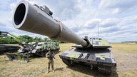 Kampfpanzer "Panther KF51" des Rüstungskonzerns Rheinmetall bei einer Führung durch ein Rheinmetall-Werk.