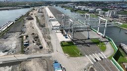 Das Duisburg Gateway Terminal kurz vor der Fertigstellung.