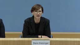 Bettina Stark-Watzinger, BUndesbildungsministerin, Presskonferenz am 02.02.2024