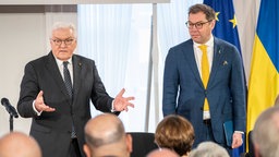 Oleksii Makeiev nach seiner Rede zum Abschluss der Veranstaltung mit Frank-Walter Steinmeier