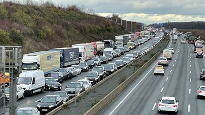 Weihnachtsverkehr und Stau