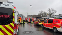 Rettungskräfte am Bonner ZOB