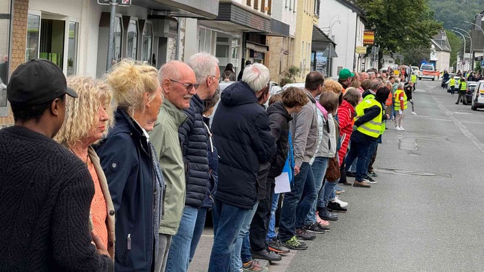 Menschenkette in Arnsberg-Oeventrop