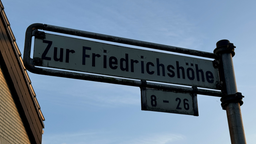 Das Straßenschild Zur Friedrichshöhe 