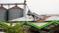 Aufräumarbeiten nach einem schweren Unwetter