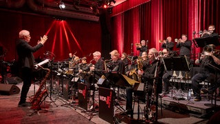 Die WDR Big Band mit Chefdirigent Bob Mintzer