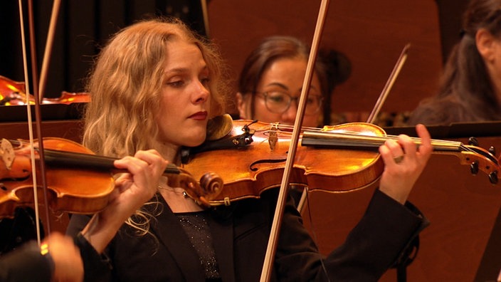 Brigitte Balzat spielt Violine