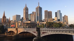 Blick auf Yarra River und Skyline