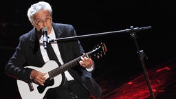 Caetano Veloso live auf der Bühne