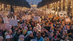 Protestdemo gegen Rechtsextreme in Berlin