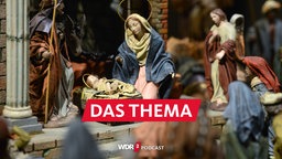  Eine Krippe stellt die Geburt Jesu dar.