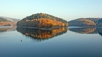 Panorama der Aggertalsperre im Herbst