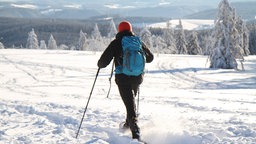 Raus in den Westen Schneeschuhwanderung im Sauerland