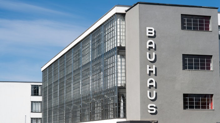 Das Bauhaus in Dessau, Sachsen-Anhalt, Außenfassade.