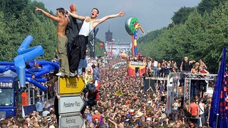 Raver auf der 13. Love Parade, 2001.