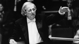 André Previn leitet Orchester