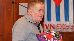 Hermann Lüdeking bei der Verleihung des Alfred-Hausser-Preis 2016 für die Ausstellung "Geraubte Kinder - vergessene Opfer" des gleichnamigen Vereins aus Freiburg.