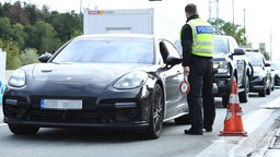 Grenzkontrollen an der deutsch-österreichischen Grenze am Grenzübergang Walserberg.