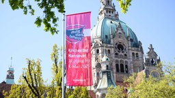 Fahne des Evangelischen Kirchentages in Hannover (2025)