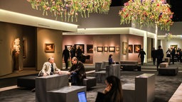 Messebesucher der Tefaf in Maastricht