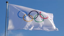 Fahne mit den  olympischen Ringen