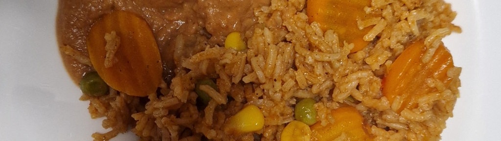 Pilau, Ugandischer Reis mit Erdnuss-Soße