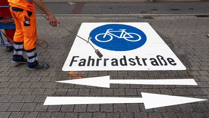 Fahrbahnmarkierung für eine Fahrradstraße