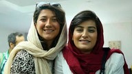 Niloofar Hamedi (L) und und Elahe Mohammadi (R ).  