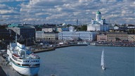 Blick auf Südhafen mit Stadthaus und Dom, Helsinki,