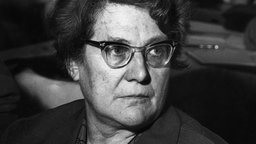 Helene Wessel (1898-1969), Politikerin und Mitglied des Bundestags im Jahr 1962 bei der Bundesfrauenkonferenz der SPD