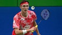 Der zweifache Badminton-Olympiasieger Viktor Axelsen schlägt in Mülheim auf. 