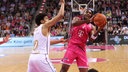 Kampf um den Ball in Bonn