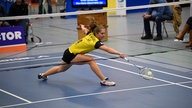 Badminton-Spielerin Brid Stepper in Aktion