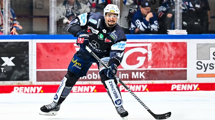 Colin Ugbekile von den Iserlohn Roosters.