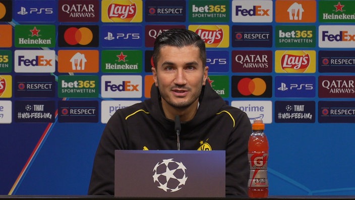 Dortmund-Trainer Nuri Sahin auf der Pressekonferenz vor dem CL-Duell mit Brendan Rodgers und Celtic Glasgow